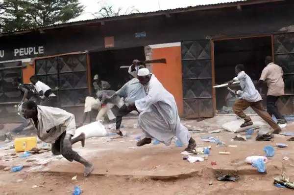 Muslim cleric beats up pastor, threatens to pour acid on him